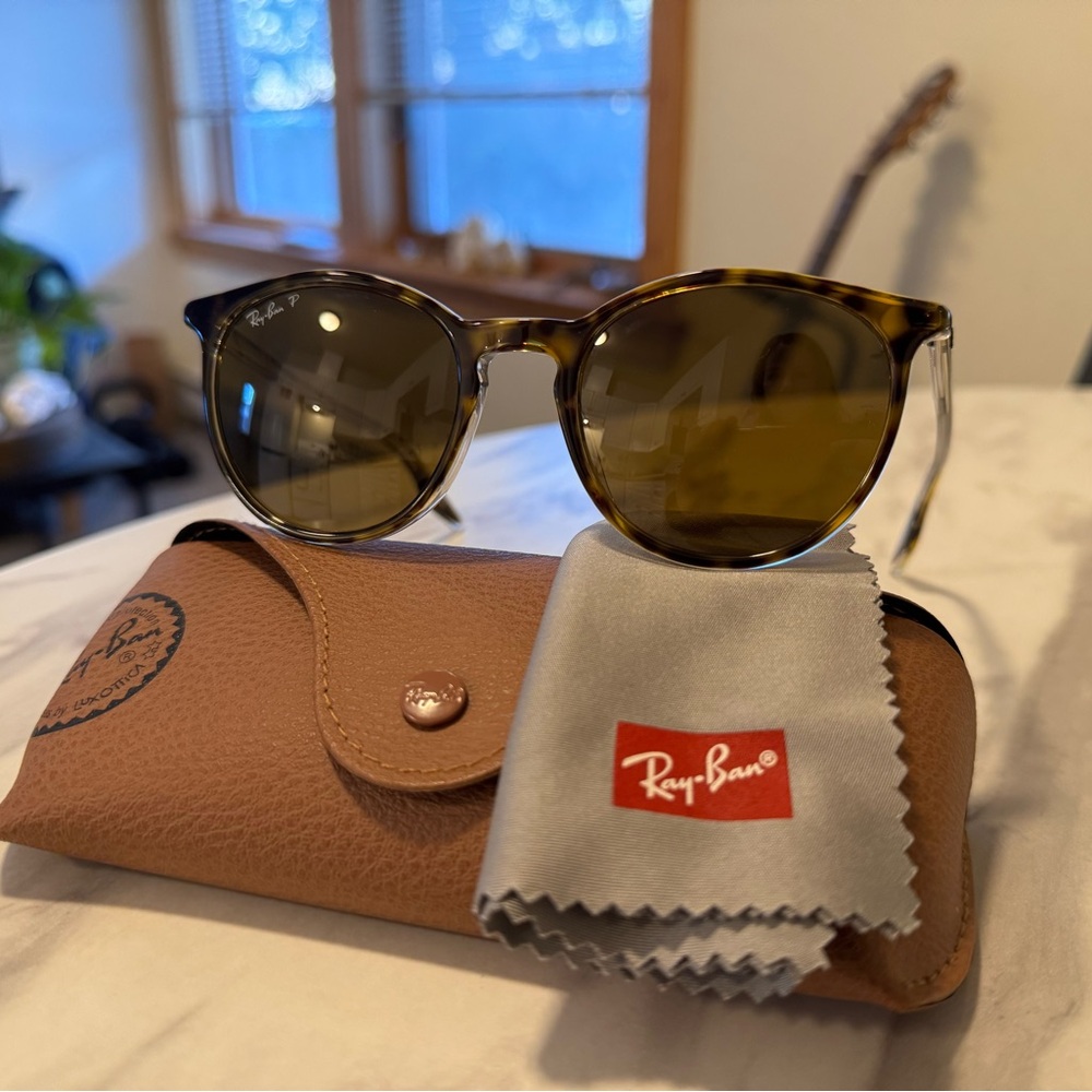 Women's Ray Ban Sunglasses RB2204